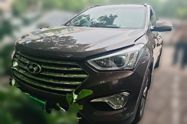 Used Hyundai Grand SantaFe 2013 3.0L 7-Seater Four-Wheel-Drive Comfort Edition Front