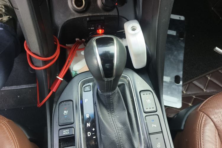 Used Hyundai Grand SantaFe 2013 2.2T 7-Seater Four-Wheel-Drive Flagship Edition Gear Lever