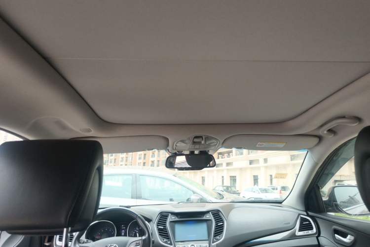 Used Hyundai Grand SantaFe 2013 3.0L 7-Seater Four-Wheel-Drive Comfort Edition Headliner