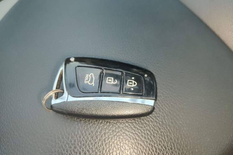 Used Hyundai Grand SantaFe 2013 2.2T 7-Seater Four-Wheel-Drive Comfort Edition Interior 1