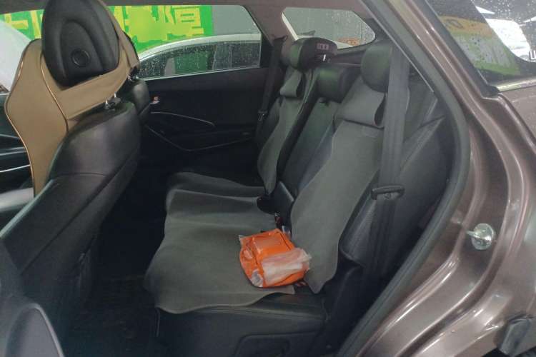 Used Hyundai Grand SantaFe 2013 2.2T 7-Seater Four-Wheel-Drive Comfort Edition Interior 4