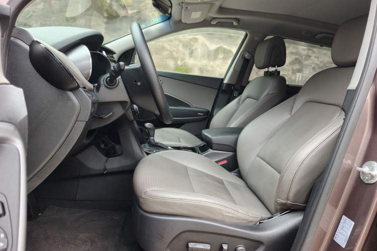 Used Hyundai Grand SantaFe 2013 2.2T 6-Seater Four-Wheel-Drive Luxury Edition Left Front Seat