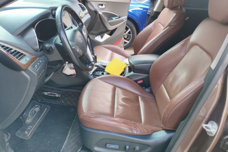 Used Hyundai Grand SantaFe 2013 3.0L 7-seat 4x4 Brown Interior Flagship Edition Left Front Seat