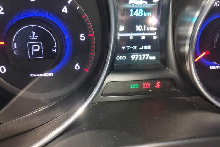 Used Hyundai Grand SantaFe 2013 2.2T 7-Seater Four-Wheel-Drive Comfort Edition Odometer Close Up