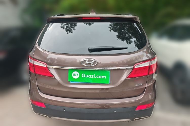 Used Hyundai Grand SantaFe 2013 3.0L 7-Seater Four-Wheel-Drive Comfort Edition Rear