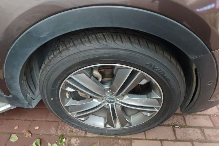 Used Hyundai Grand SantaFe 2013 3.0L 7-seat 4x4 Brown Interior Flagship Edition Right Front Wheel Hub