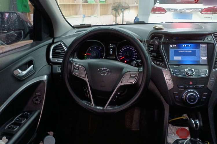Used Hyundai Grand SantaFe 2013 2.2T 7-Seater Four-Wheel-Drive Comfort Edition Steering Wheel