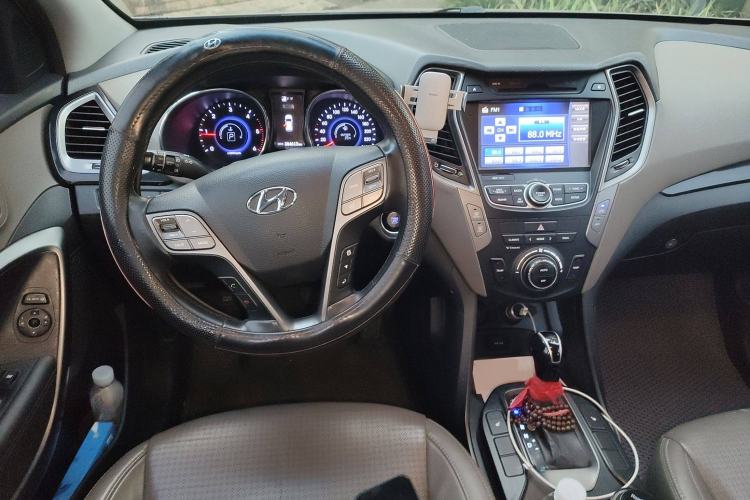 Used Hyundai Grand SantaFe 2013 2.2T 7-Seater Four-Wheel-Drive Comfort Edition Steering Wheel