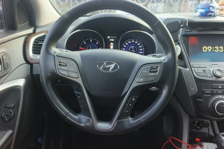 Used Hyundai Grand SantaFe 2013 2.2T 7-Seater Four-Wheel-Drive Flagship Edition Steering Wheel
