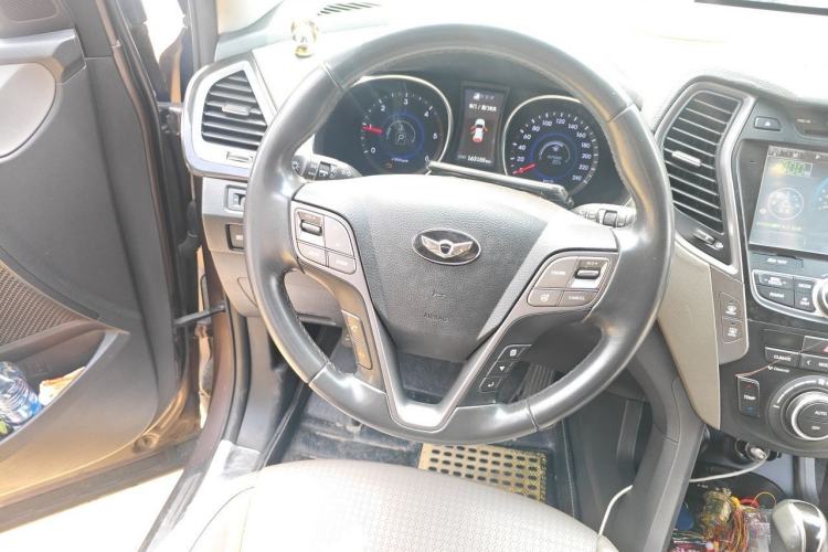 Used Hyundai Grand SantaFe 2013 2.2T 7-Seater Four-Wheel-Drive Luxury Edition Steering Wheel