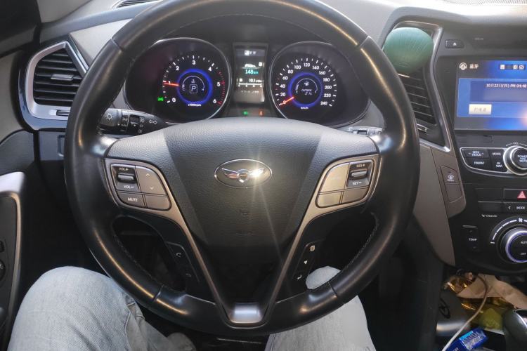 Used Hyundai Grand SantaFe 2013 2.2T 7-Seater Four-Wheel-Drive Comfort Edition Steering Wheel