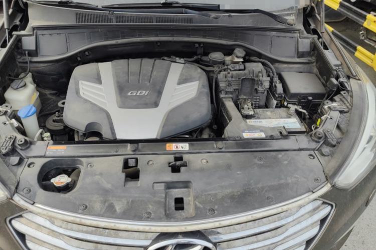 Used Hyundai Grand SantaFe 2013 3.0L 7-Seater 4x4 Flagship Edition Engine Bay