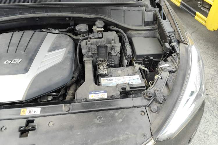 Used Hyundai Grand SantaFe 2013 3.0L 7-Seater 4x4 Flagship Edition Engine Bay Left