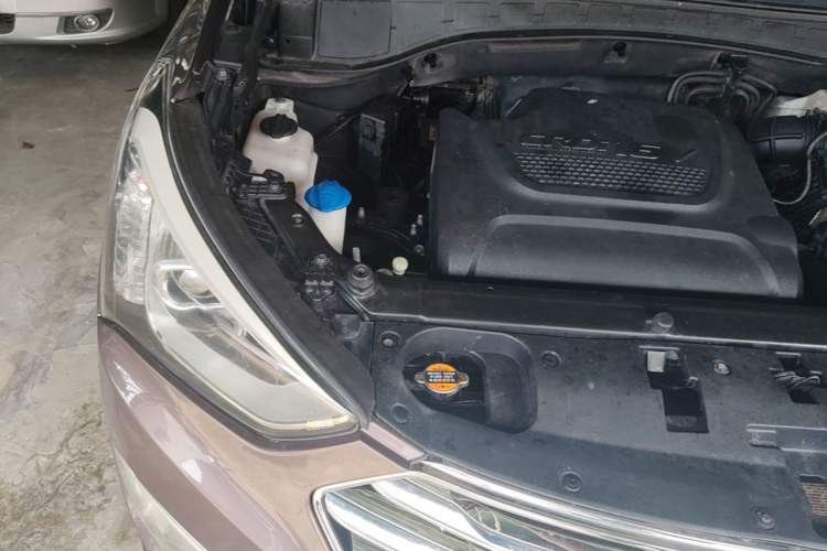 Used Hyundai Grand SantaFe 2013 2.2T 7-Seater Four-Wheel-Drive Comfort Edition Engine Bay Right