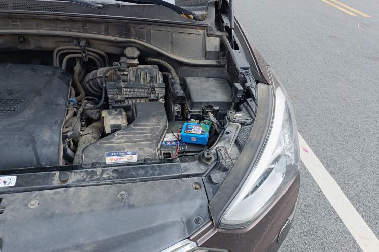 Used Hyundai Grand SantaFe 2013 2.2T 7-Seater Four-Wheel-Drive Flagship Edition Engine Bay Left