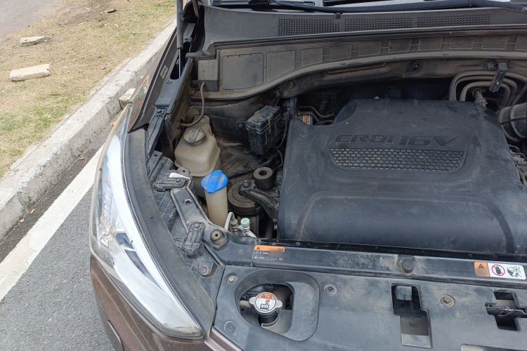 Used Hyundai Grand SantaFe 2013 2.2T 7-Seater Four-Wheel-Drive Flagship Edition Engine Bay Right