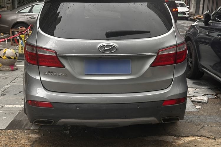 Used Hyundai Grand SantaFe 2013 3.0L 6-Seater Four-Wheel Drive Luxury Edition Exterior 3