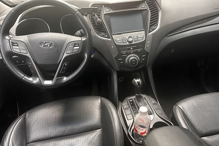 Used Hyundai Grand SantaFe 2013 3.0L 6-Seater Four-Wheel Drive Luxury Edition Interior 1