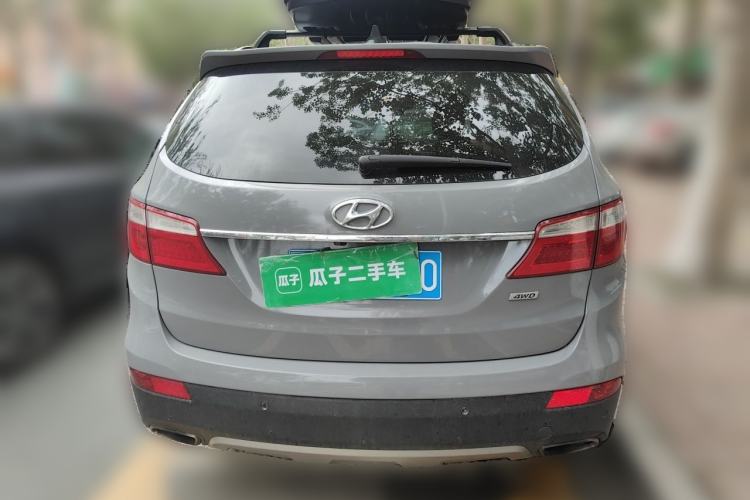 Used Hyundai Grand SantaFe 2013 2.2T 7-Seater Four-Wheel-Drive Brown Interior Flagship Edition Rear