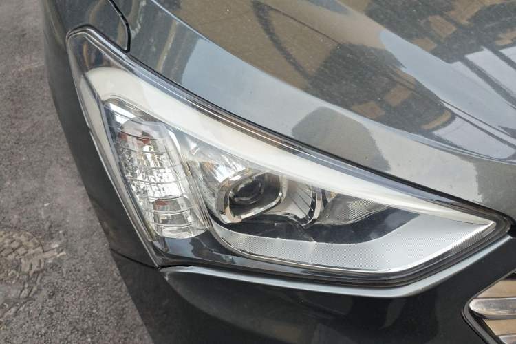 Used Hyundai Grand SantaFe 2013 2.2T 7-Seater Four-Wheel-Drive Comfort Edition Exterior 6