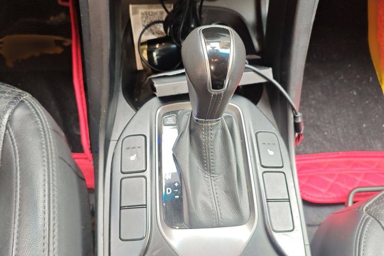 Used Hyundai Grand SantaFe 2013 2.2T 7-Seater Four-Wheel-Drive Comfort Edition Gear Lever
