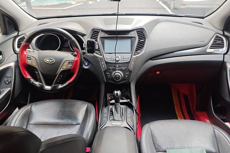 Used Hyundai Grand SantaFe 2013 2.2T 7-Seater Four-Wheel-Drive Comfort Edition Interior 2