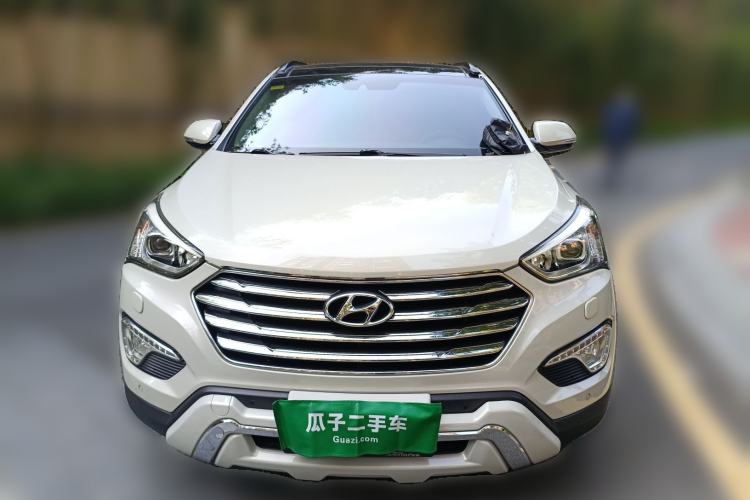 Used Hyundai Grand SantaFe 2013 3.0L 7-Seater 4x4 Flagship Edition Front