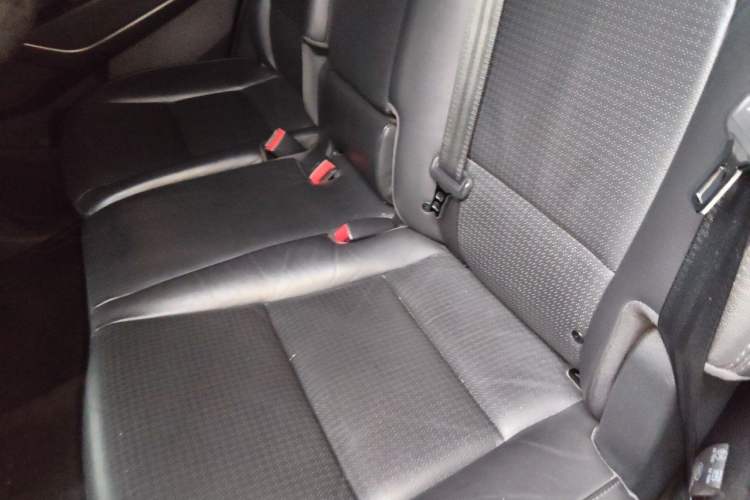 Used Hyundai Grand SantaFe 2013 3.0L 7-Seater 4x4 Flagship Edition Left Rear Seat