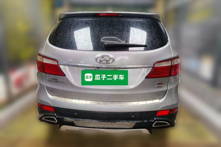 Used Hyundai Grand SantaFe 2013 3.0L 7-Seater Four-Wheel-Drive Comfort Edition Rear