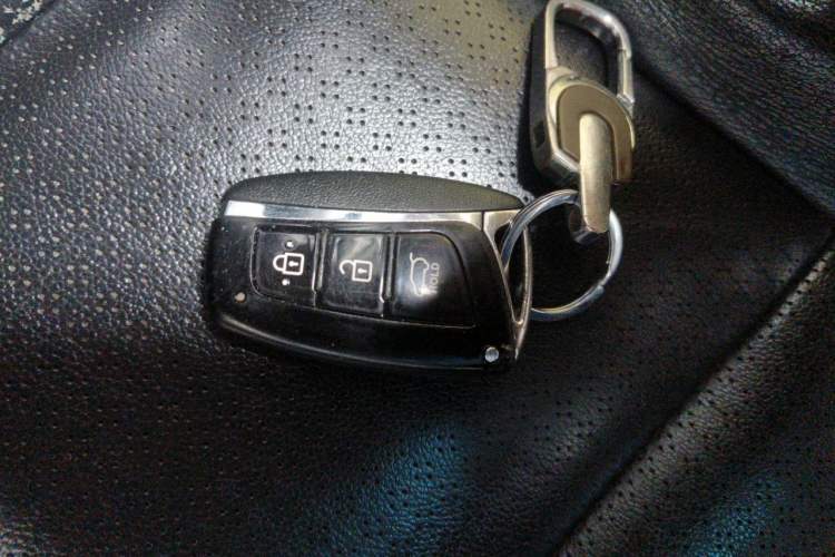 Used Hyundai Grand SantaFe 2013 3.0L 7-Seater Four-Wheel-Drive Comfort Edition Vehicle Key