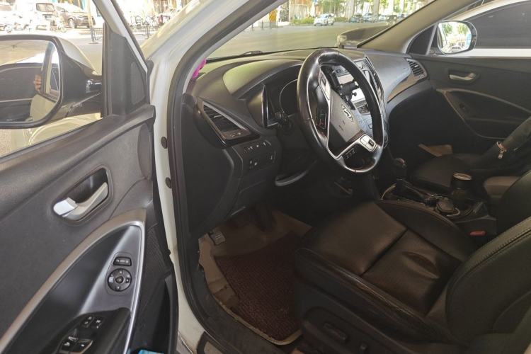 Used Hyundai Grand SantaFe 2013 3.0L 7-Seater Four-Wheel-Drive Comfort Edition Driver Seat