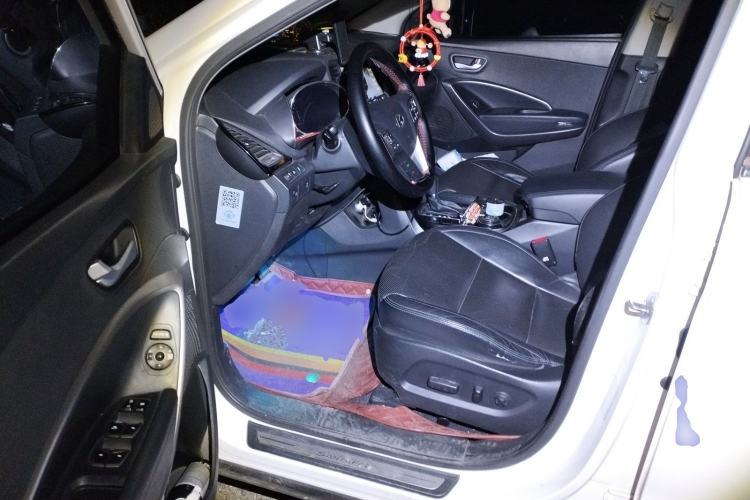 Used Hyundai Grand SantaFe 2013 3.0L 7-Seater Four-Wheel-Drive Comfort Edition Driver Seat