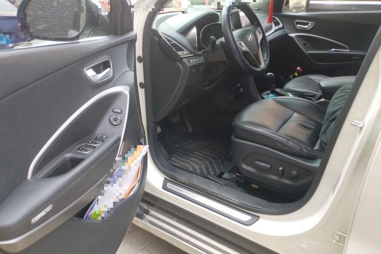 Used Hyundai Grand SantaFe 2013 3.0L 7-Seater Four-Wheel-Drive Comfort Edition Driver Seat