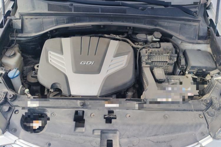 Used Hyundai Grand SantaFe 2013 3.0L 7-Seater Four-Wheel-Drive Comfort Edition Engine Bay