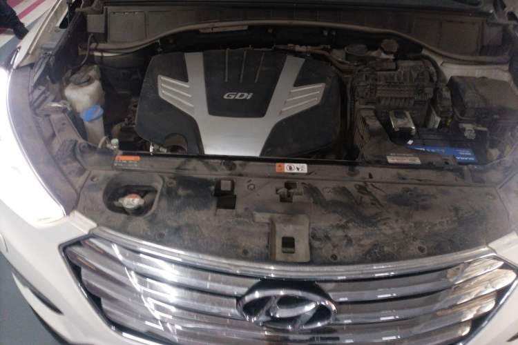 Used Hyundai Grand SantaFe 2013 3.0L 7-Seater 4x4 Flagship Edition Engine Bay