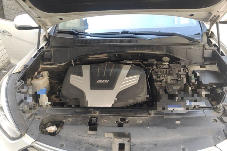 Used Hyundai Grand SantaFe 2013 3.0L 7-Seater Four-Wheel-Drive Comfort Edition Engine Bay