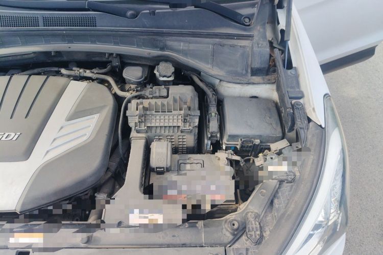 Used Hyundai Grand SantaFe 2013 3.0L 7-Seater Four-Wheel-Drive Comfort Edition Engine Bay Left