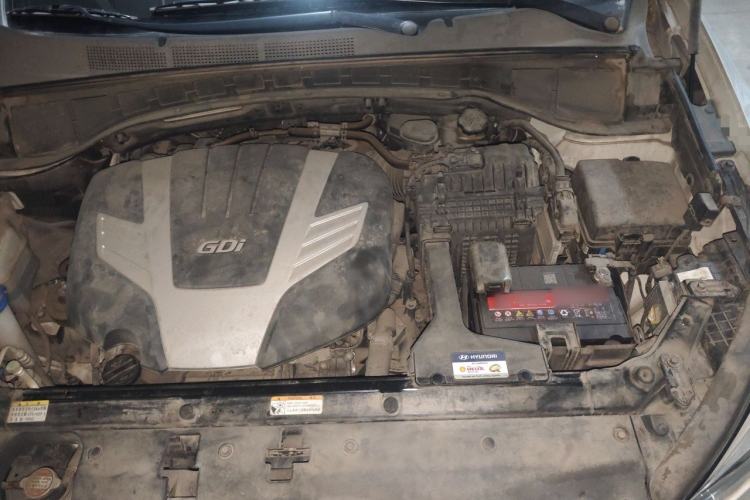 Used Hyundai Grand SantaFe 2013 3.0L 7-Seater Four-Wheel-Drive Comfort Edition Engine Bay Left