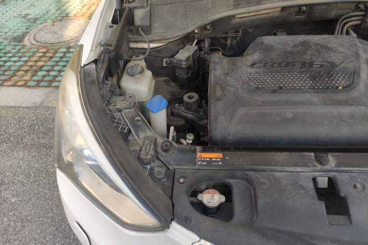 Used Hyundai Grand SantaFe 2013 2.2T 7-Seater Four-Wheel-Drive Flagship Edition Engine Bay Right