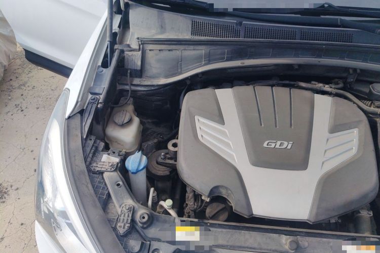 Used Hyundai Grand SantaFe 2013 3.0L 7-Seater Four-Wheel-Drive Comfort Edition Engine Bay Right