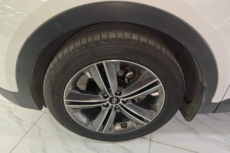 Used Hyundai Grand SantaFe 2013 3.0L 7-Seater 4x4 Flagship Edition Exterior 1