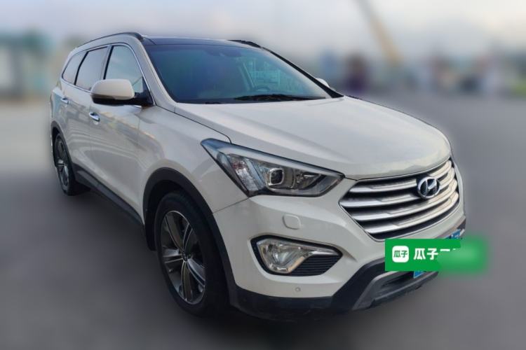 Used Hyundai Grand SantaFe 2013 3.0L 7-Seater 4x4 Flagship Edition Exterior 2