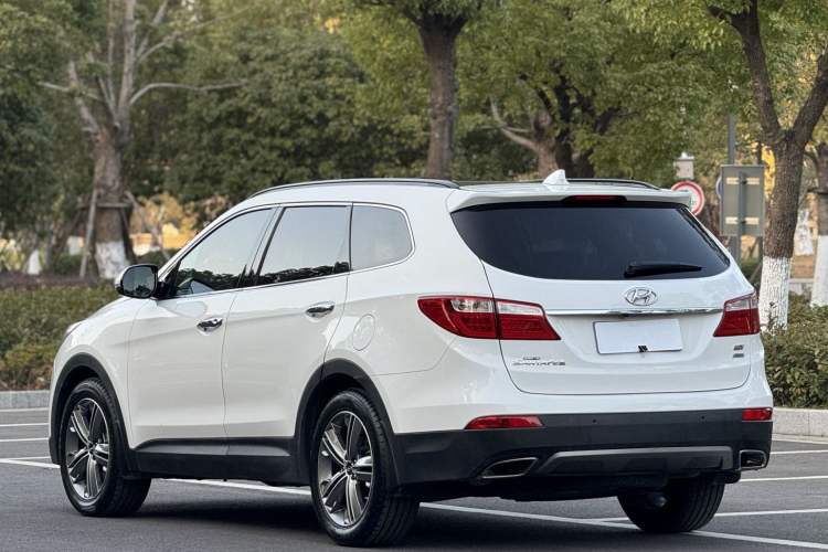 Used Hyundai Grand SantaFe 2013 3.0L 7-Seater 4x4 Flagship Edition Exterior 4