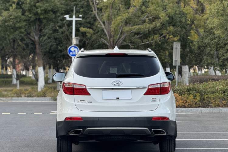 Used Hyundai Grand SantaFe 2013 3.0L 7-Seater 4x4 Flagship Edition Exterior 5