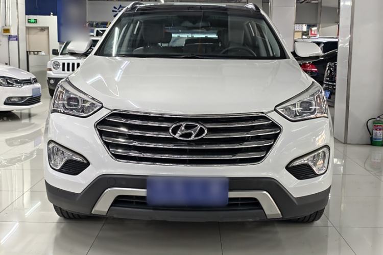 Used Hyundai Grand SantaFe 2013 3.0L 7-Seater Four-Wheel-Drive Comfort Edition Exterior 5