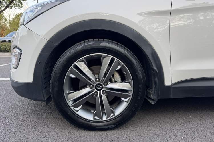 Used Hyundai Grand SantaFe 2013 3.0L 7-Seater 4x4 Flagship Edition Exterior 6