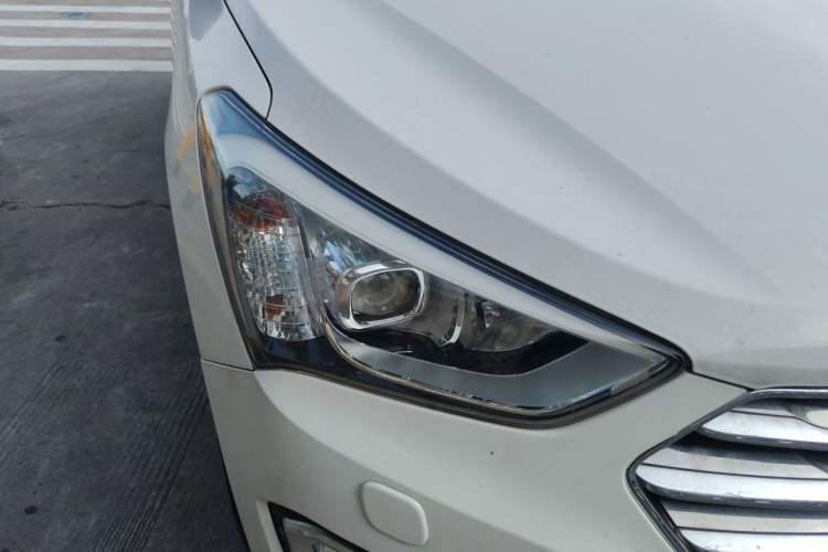 Used Hyundai Grand SantaFe 2013 3.0L 7-Seater 4x4 Flagship Edition Exterior 6