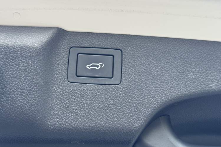 Used Hyundai Grand SantaFe 2013 3.0L 7-Seater 4x4 Flagship Edition Exterior 7