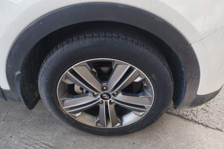 Used Hyundai Grand SantaFe 2013 3.0L 7-Seater 4x4 Flagship Edition Exterior 7