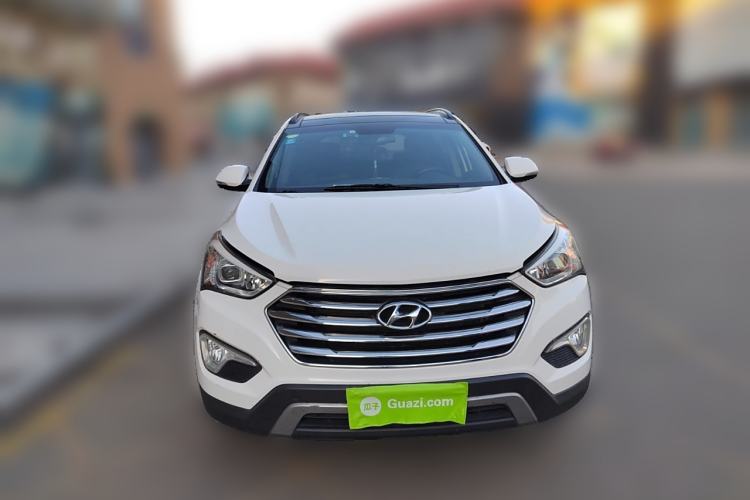 Used Hyundai Grand SantaFe 2013 3.0L 7-Seater Four-Wheel-Drive Comfort Edition Front